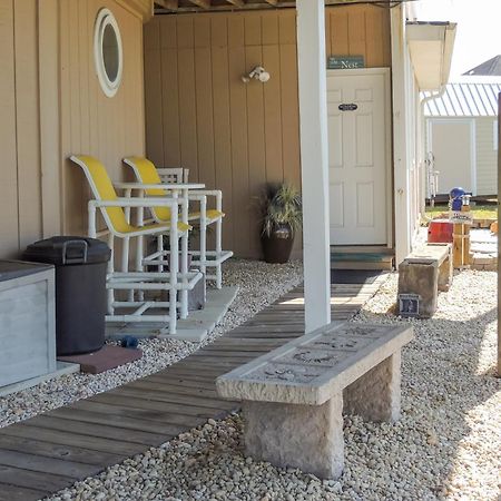 Sneads Ferry Vacation Rental Studio With Water Views Exterior foto
