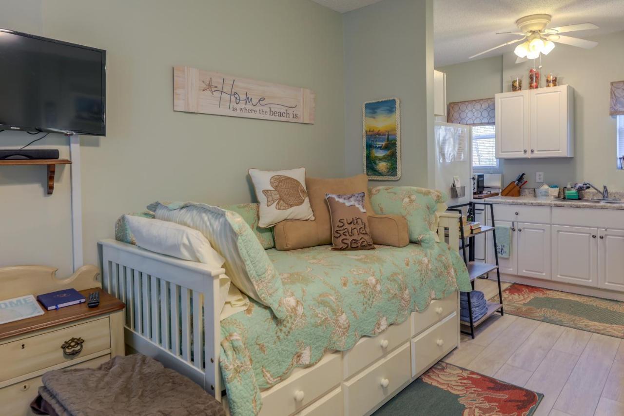 Sneads Ferry Vacation Rental Studio With Water Views Exterior foto